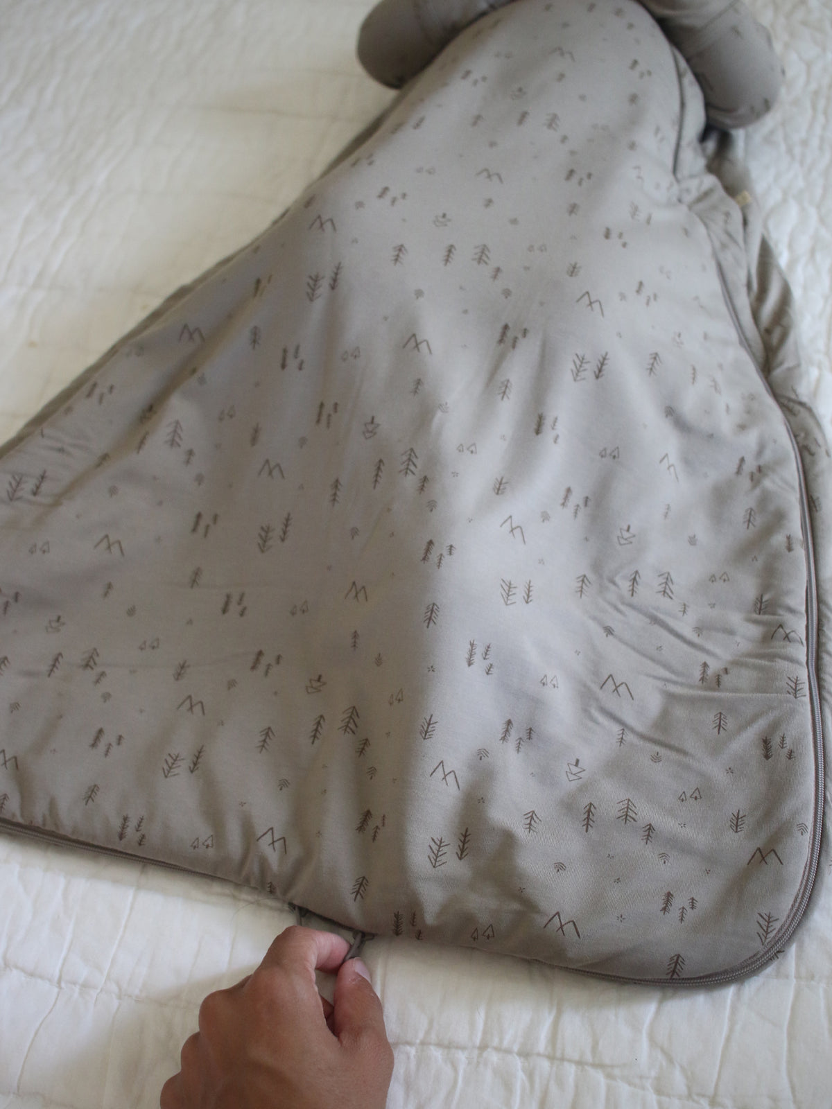 Light beige 2.5 TOG sleep sack with tree print and gray zipper trim