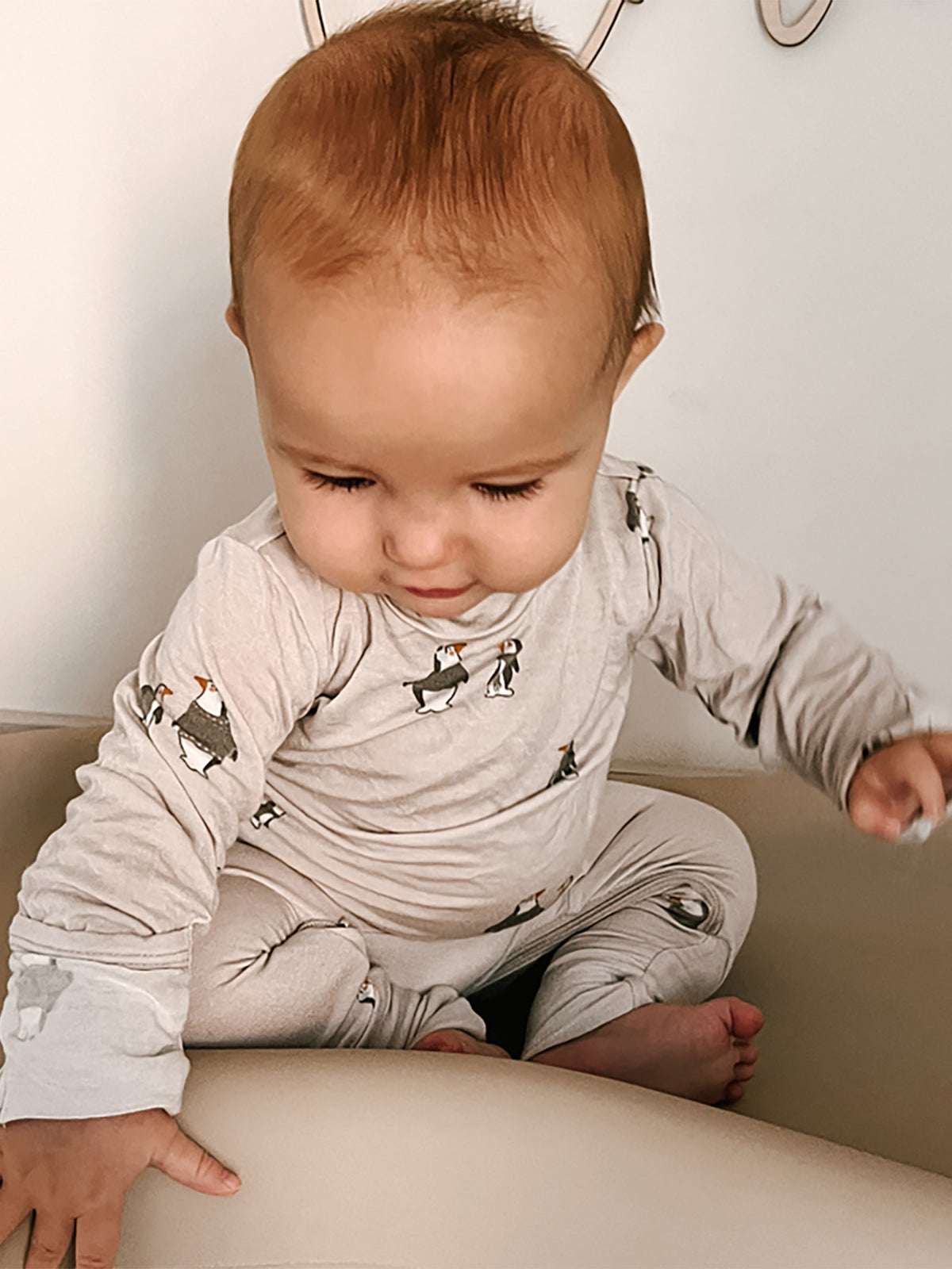 Baby gray penguin-print footie set, long sleeves and matching pants