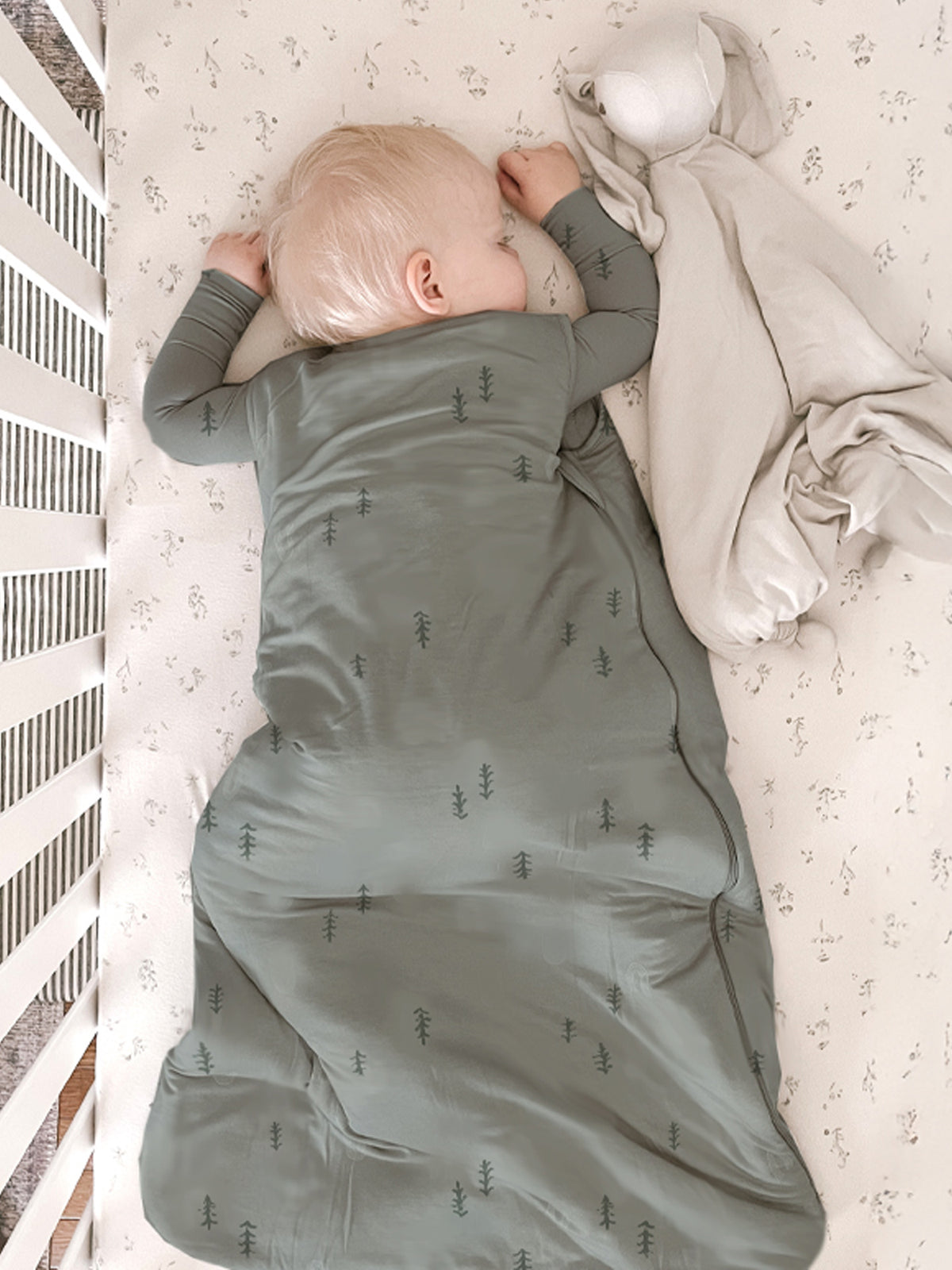 Gray sleep sack with small tree pattern, long sleeves and foot opening, 1.0 tog