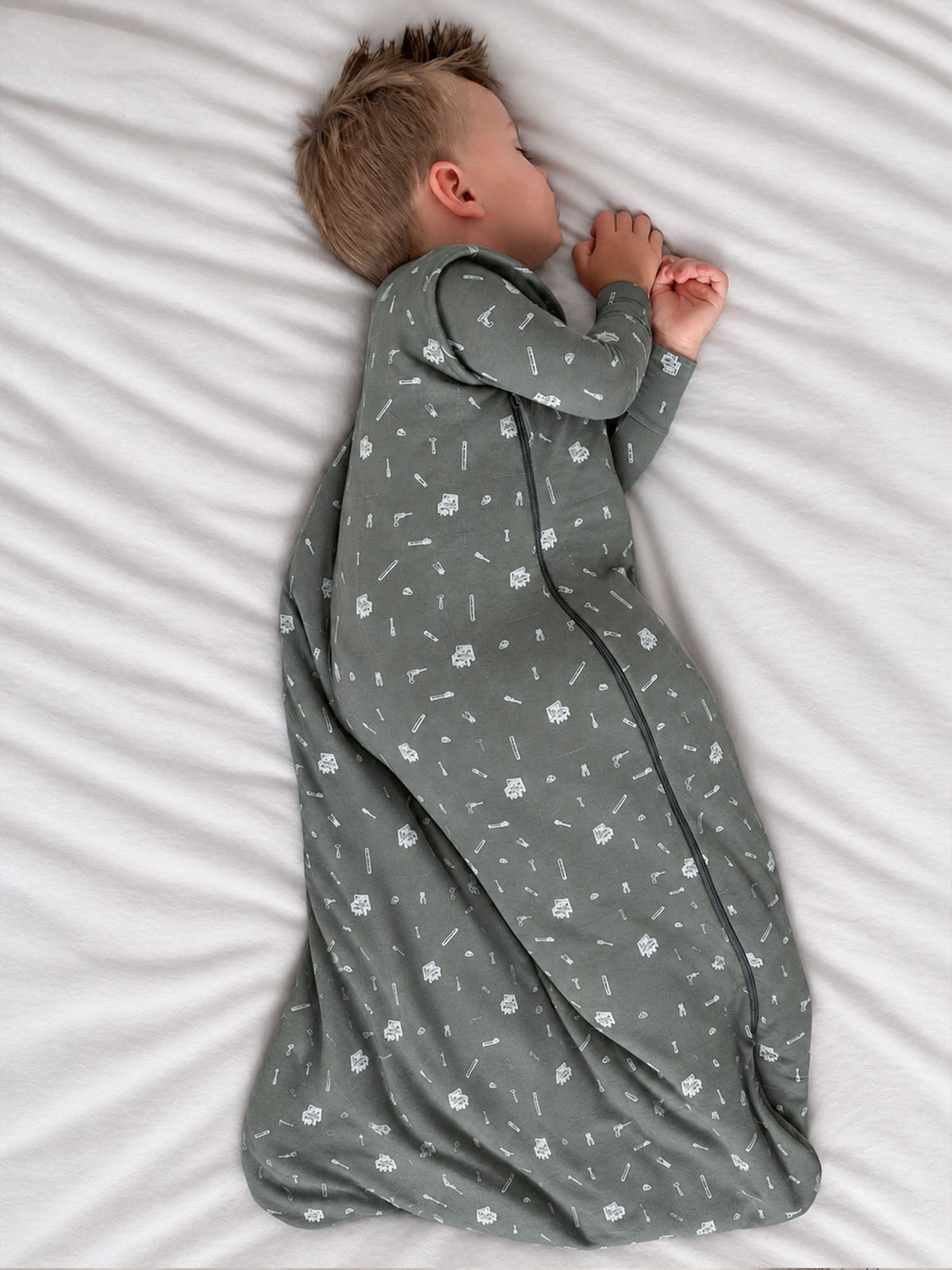 Grey 2.5 TOG sleep sack with white tools pattern and front zip, long sleeves
