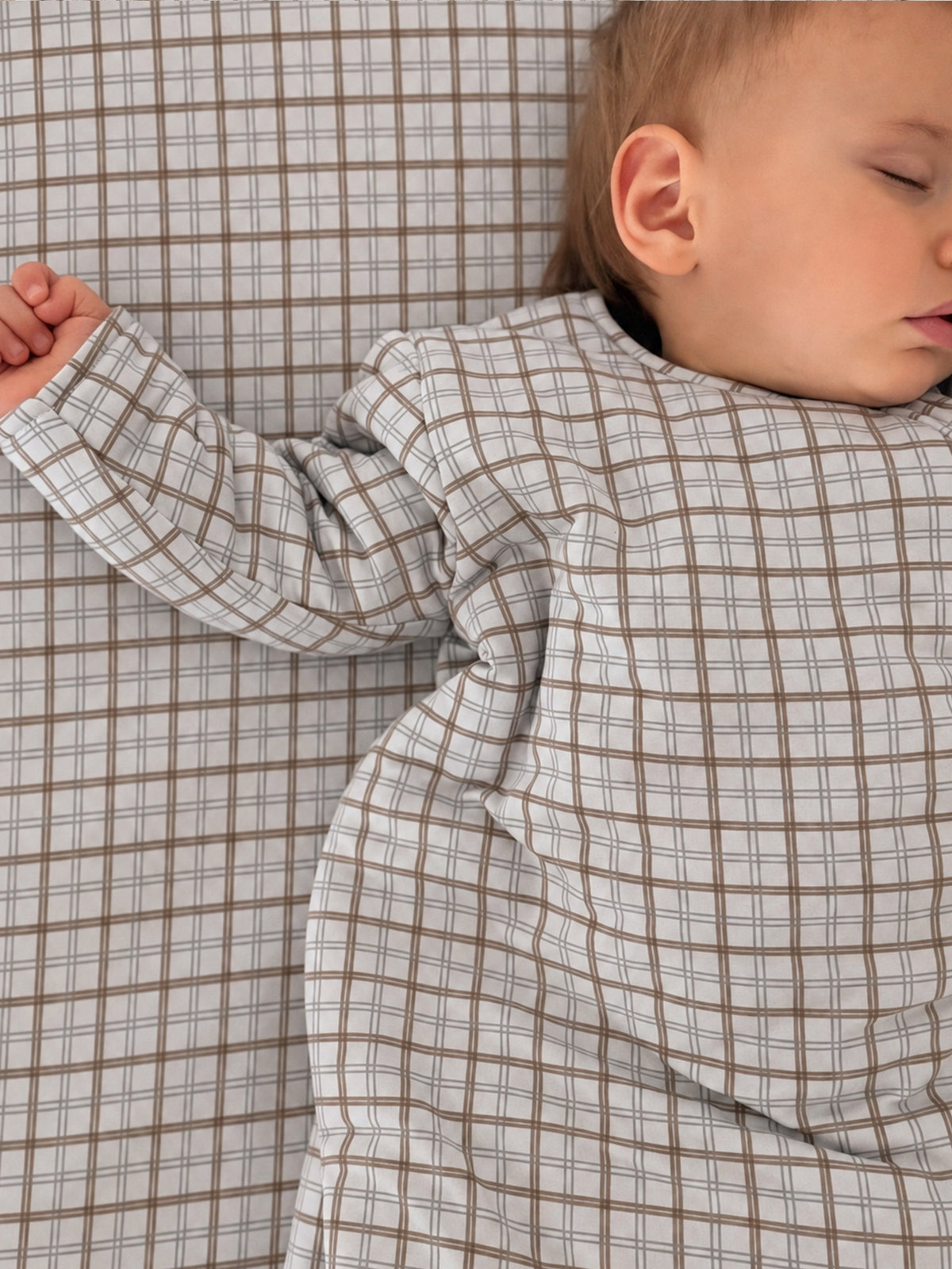 Plaid long-sleeve sleep sack with cuffs and foldover collar, gray grid pattern
